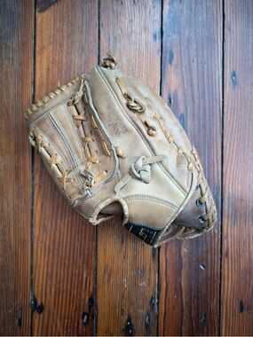 Vintage Wilson Grip-Tite Pocket Nylon Stitch Willie Davis Pro a2604 right throw